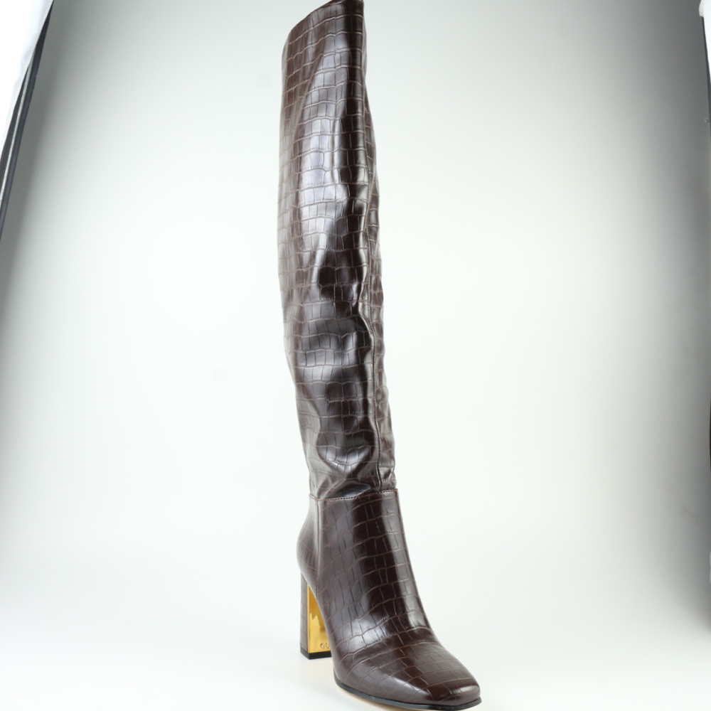 IMG_4586-photoaidcom-round-crop